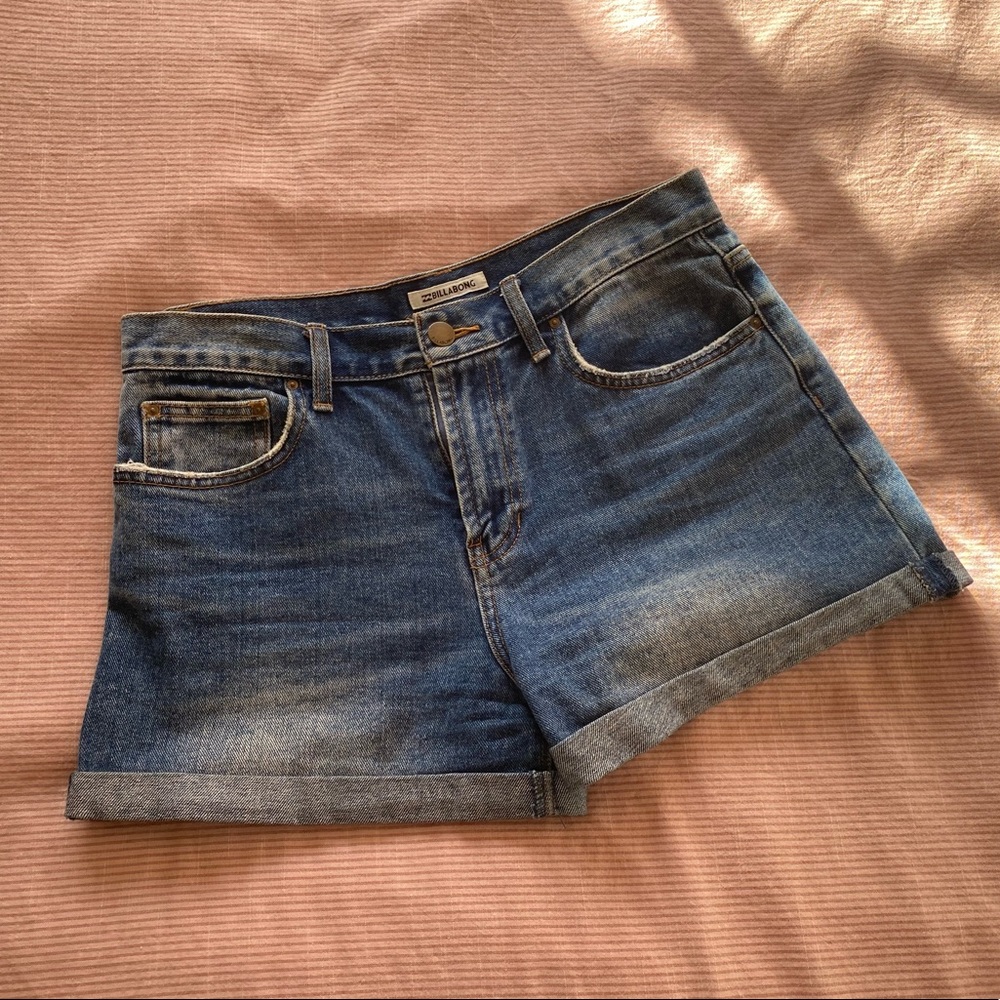 Billabong shorts